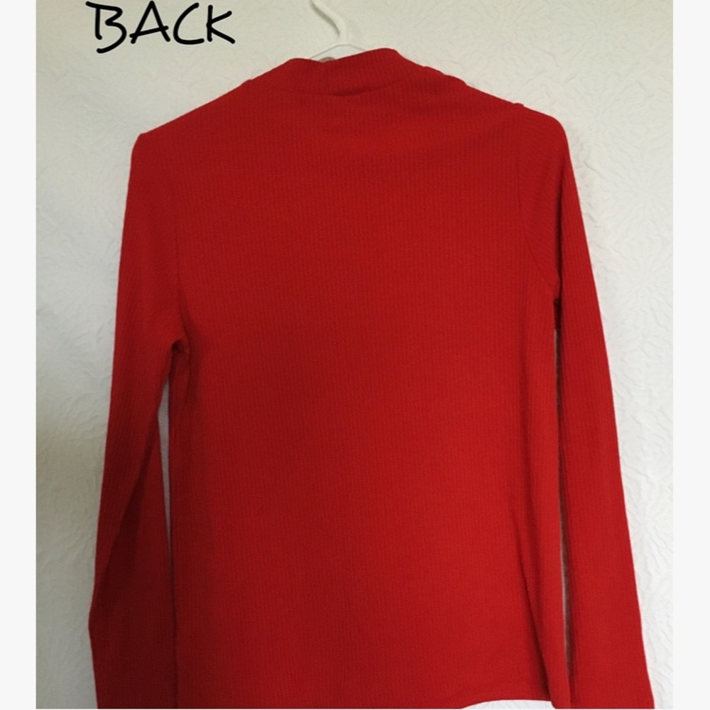 Cute & Simple Red Top💄 - Picture 3 of 3